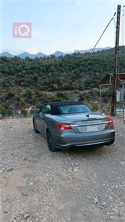 Chrysler 200